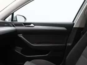 Volkswagen Passat (2020) thumbnail 33