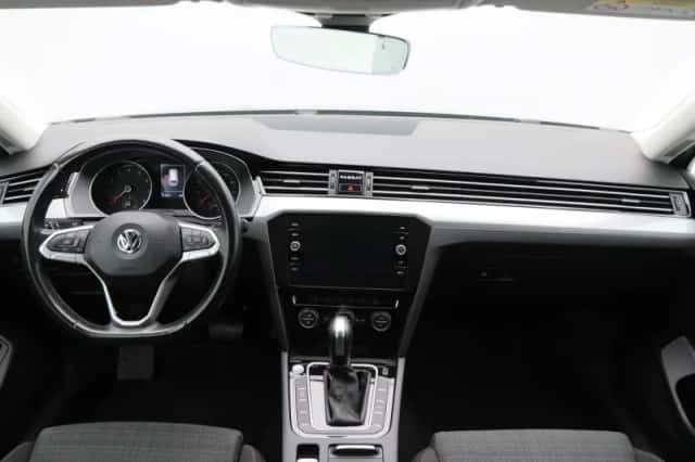 Volkswagen Passat (2020) thumbnail 35