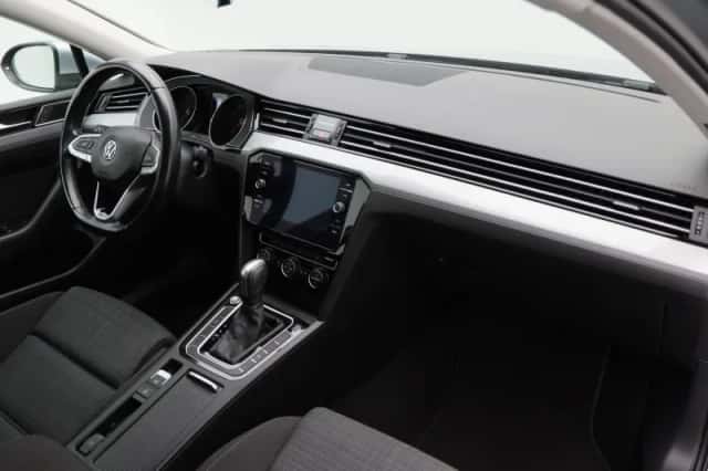 Volkswagen Passat (2020) thumbnail 37