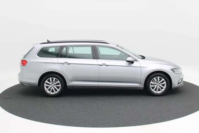 Volkswagen Passat (2020) thumbnail 8