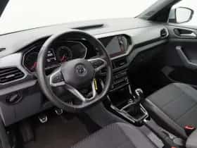 Volkswagen T-Cross (2019) thumbnail 18