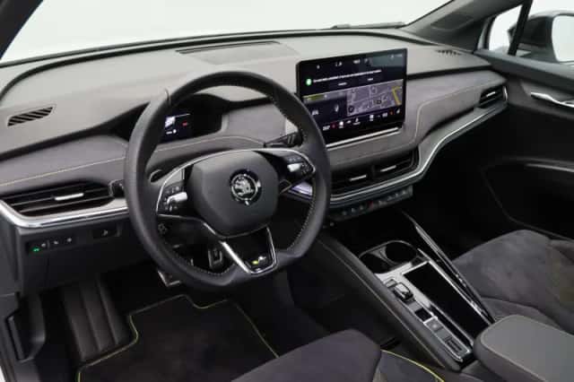 Škoda Enyaq (2023) thumbnail 3
