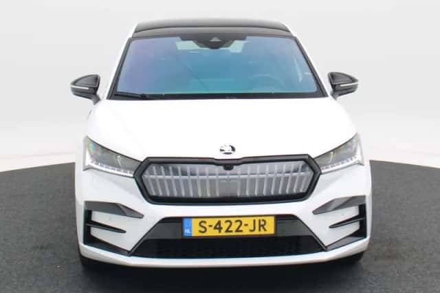 Škoda Enyaq (2023) thumbnail 4
