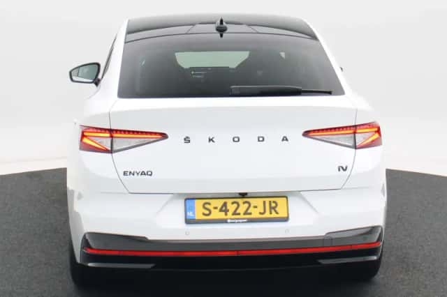 Škoda Enyaq (2023) thumbnail 6