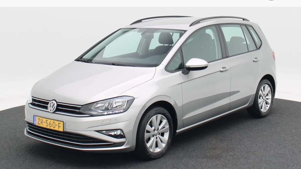 Volkswagen Golf (2019) — foto 1