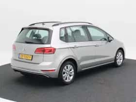 Volkswagen Golf (2019) thumbnail 2