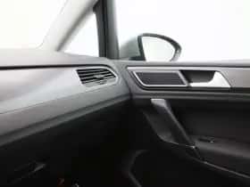 Volkswagen Golf (2019) thumbnail 28