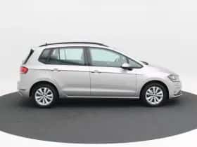 Volkswagen Golf (2019) thumbnail 6
