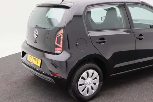 Volkswagen Up! (2018) thumbnail 15