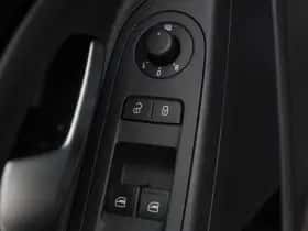 Volkswagen Up! (2018) thumbnail 18