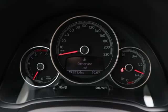 Volkswagen Up! (2018) thumbnail 19