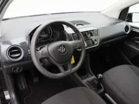 Volkswagen Up! (2018) thumbnail 3