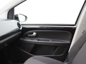 Volkswagen Up! (2018) thumbnail 22