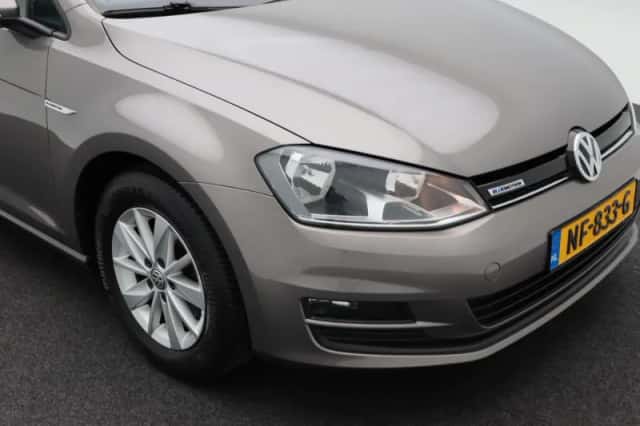 Volkswagen Golf (2017) thumbnail 12