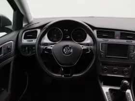 Volkswagen Golf (2017) thumbnail 31