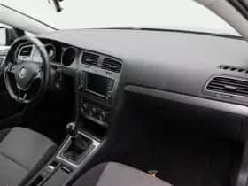 Volkswagen Golf (2017) thumbnail 33