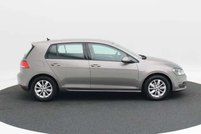 Volkswagen Golf (2017) thumbnail 7