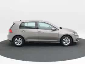 Volkswagen Golf (2017) thumbnail 7