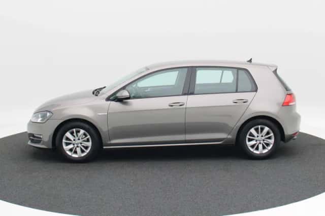 Volkswagen Golf (2017) thumbnail 9