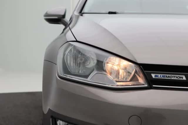 Volkswagen Golf (2017) thumbnail 10