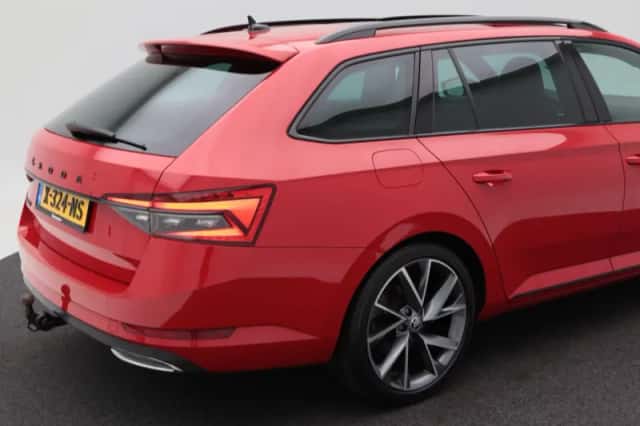 Škoda Superb (2024) thumbnail 16