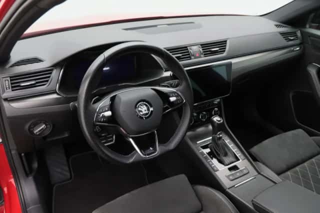 Škoda Superb (2024) thumbnail 3