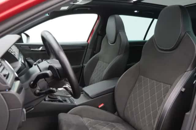 Škoda Superb (2024) thumbnail 5