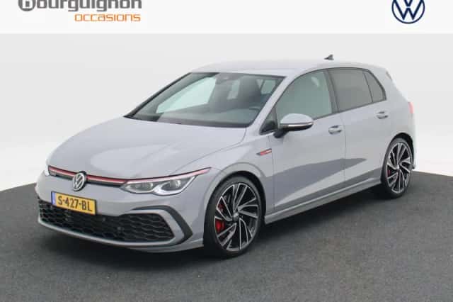 Volkswagen Golf (2022) thumbnail 1
