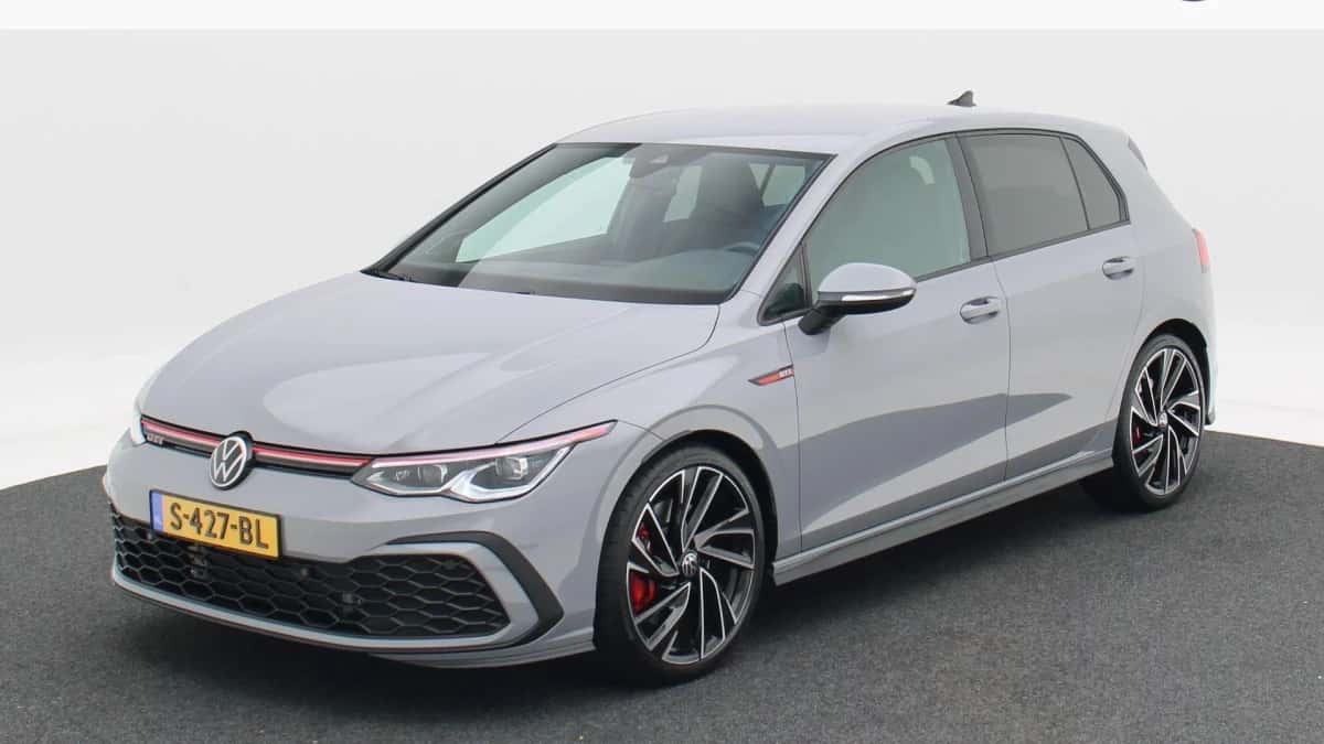 Volkswagen Golf (2022) — foto 1
