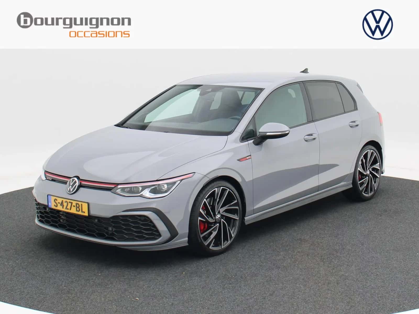 Volkswagen Golf (2022) — foto 1
