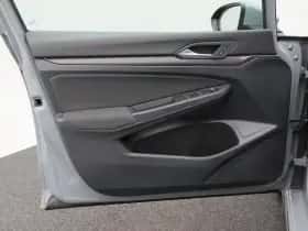 Volkswagen Golf (2022) thumbnail 18