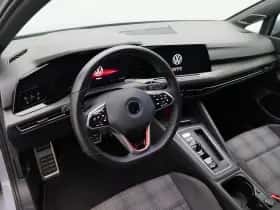 Volkswagen Golf (2022) thumbnail 3