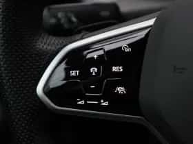 Volkswagen Golf (2022) thumbnail 21
