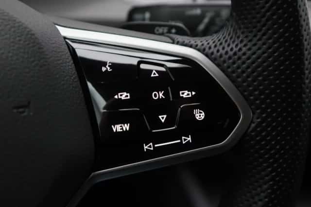 Volkswagen Golf (2022) thumbnail 22
