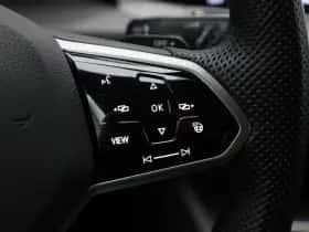 Volkswagen Golf (2022) thumbnail 22