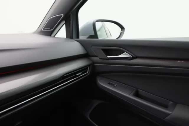 Volkswagen Golf (2022) thumbnail 30
