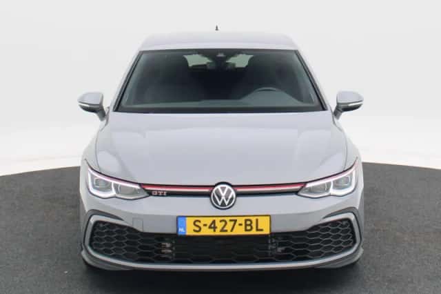 Volkswagen Golf (2022) thumbnail 4