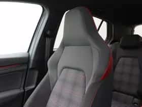 Volkswagen Golf (2022) thumbnail 32