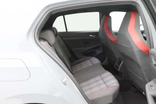 Volkswagen Golf (2022) thumbnail 36