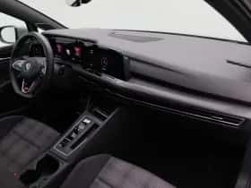 Volkswagen Golf (2022) thumbnail 37