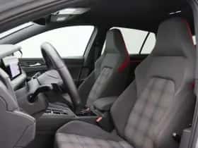 Volkswagen Golf (2022) thumbnail 5