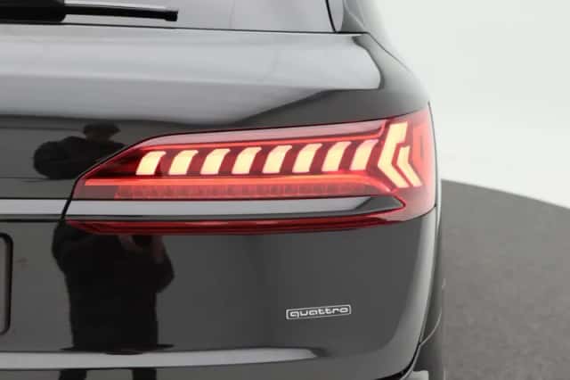 Audi Q7 (2023) thumbnail 14