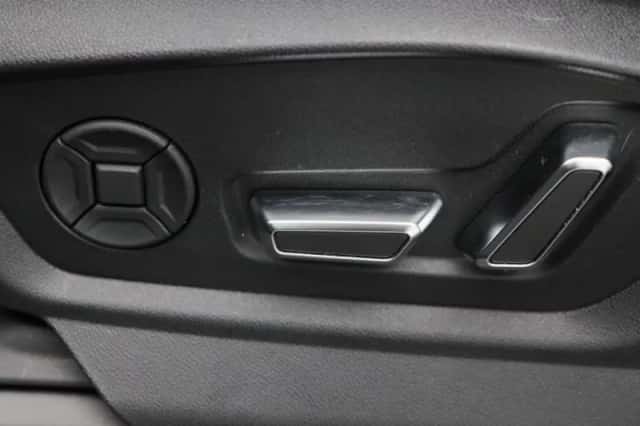 Audi Q7 (2023) thumbnail 22