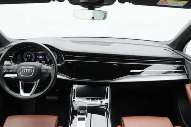 Audi Q7 (2023) thumbnail 39