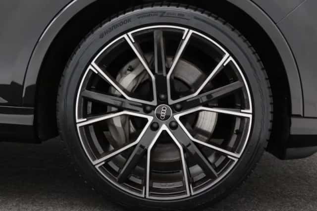 Audi Q7 (2023) thumbnail 5
