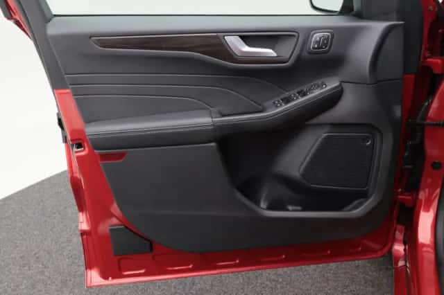 Ford Kuga (2022) thumbnail 20