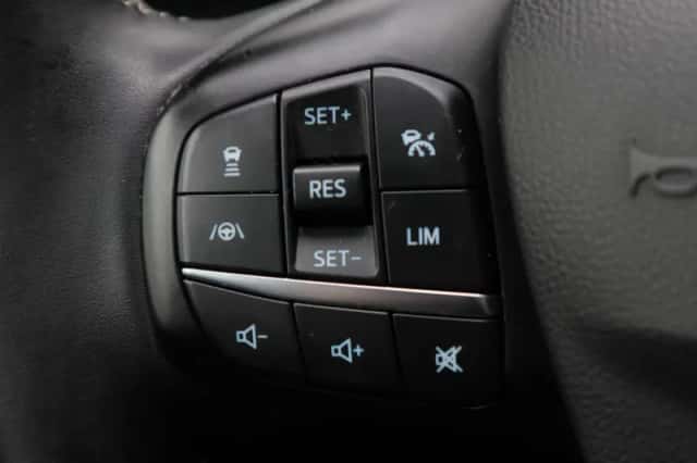 Ford Kuga (2022) thumbnail 24