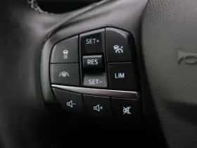Ford Kuga (2022) thumbnail 24