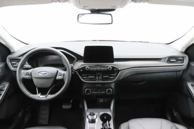 Ford Kuga (2022) thumbnail 33
