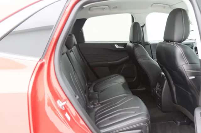 Ford Kuga (2022) thumbnail 35